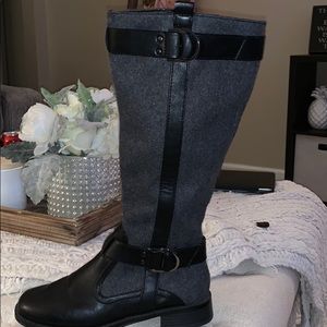 Black/gray riding boots
